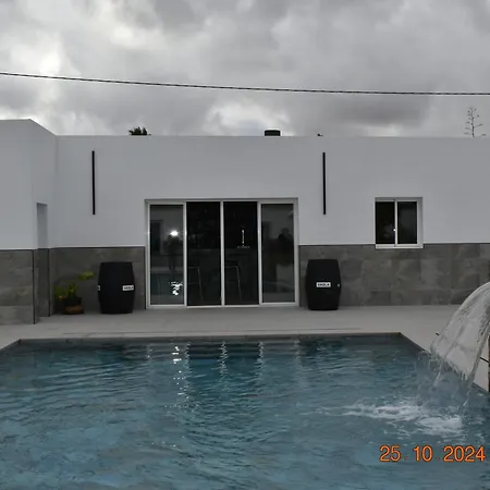 Entre Olivos Villa